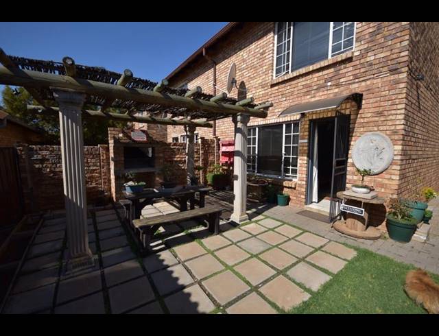 2 BEDROOM APARTMENT FOR SALE IN ANNLIN